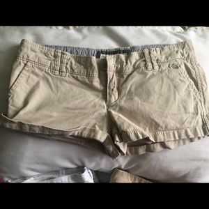 Abercrombie shorts tan